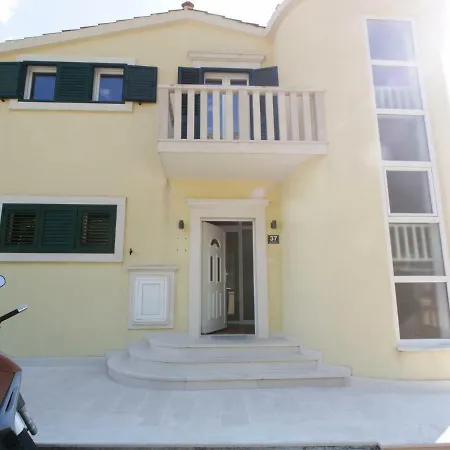 Anastasia Apartamento Brist